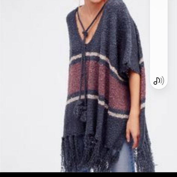Free People OS Oversized Boho Bubble knit Poncho - Picture 2 of 7